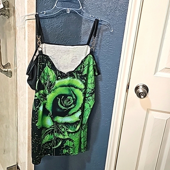 NWOT Amazon sexy green top w lace bodice and gold decor XL - Picture 9 of 11